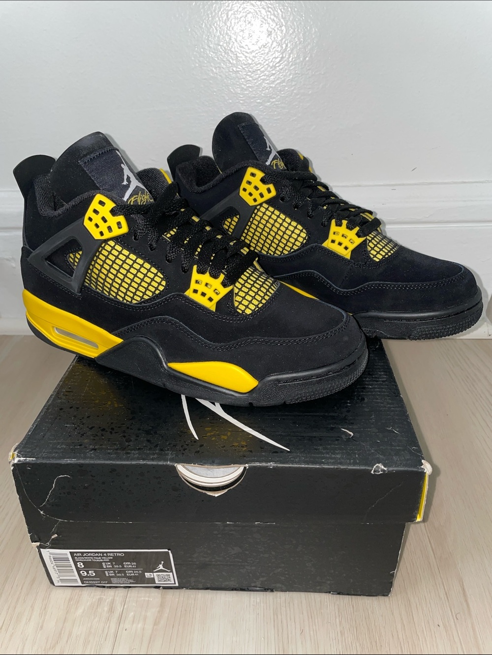 Air Jordan 4 Retro New Black/White Tour Yellow
